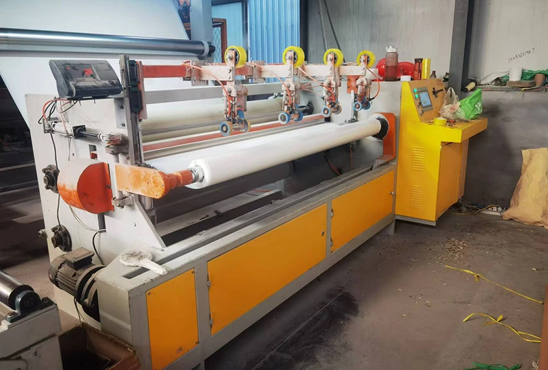 لماذا تختار خط إنتاج غشاء مقاوم للماء من البولي فينيل كلورايد (PVC) لمشاريع البناء الحديثة؟